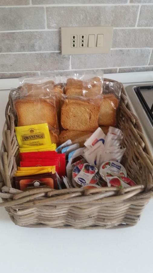 In Vacanza Da Marinella Αλμπένγκα Εξωτερικό φωτογραφία
